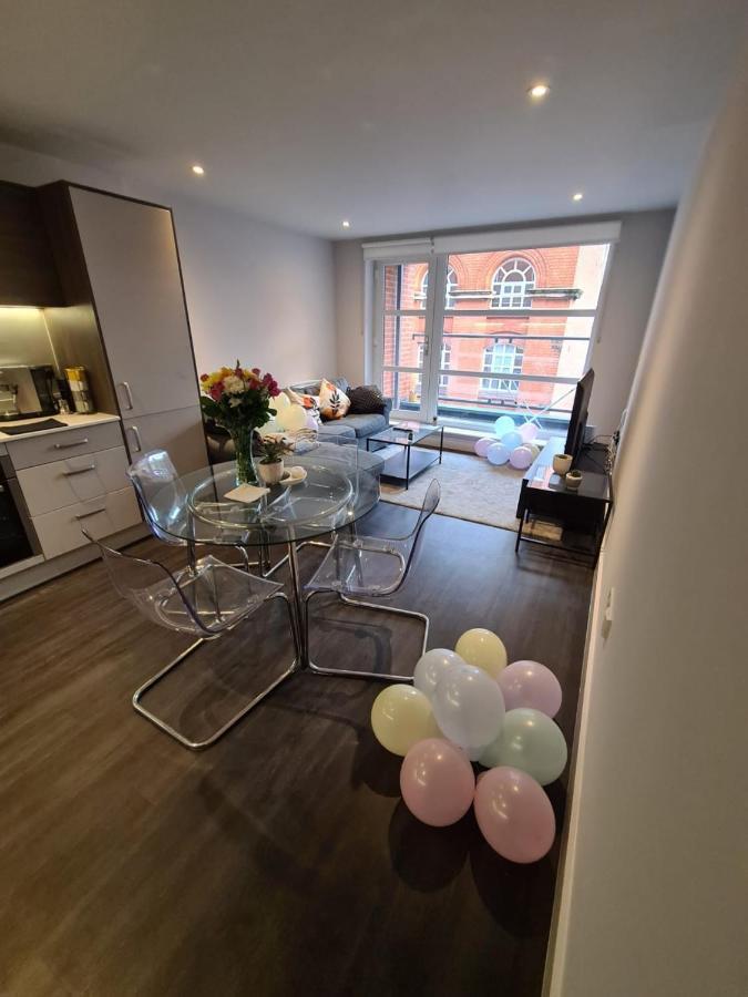 Rent Luxuri - Luxury 2 Bed Apartment Leicester Buitenkant foto
